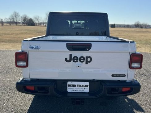 Certified 2023 Jeep Gladiator Sport image 5