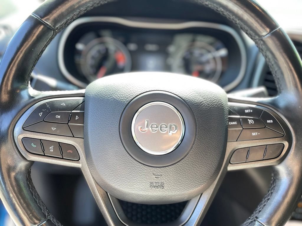 Used 2020 Jeep Cherokee Trailhawk w/ Comfort/Convenience Group AWD/4WD image 30