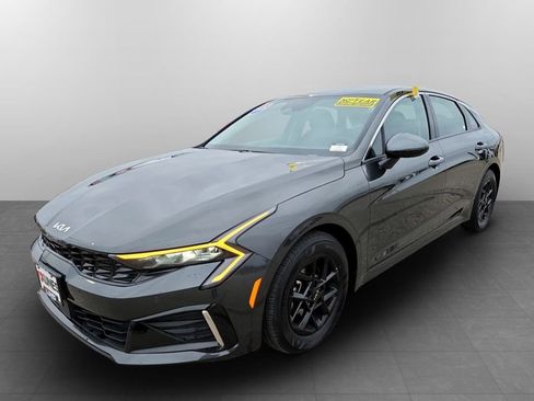 Used 2025 Kia K5 LXS image 12