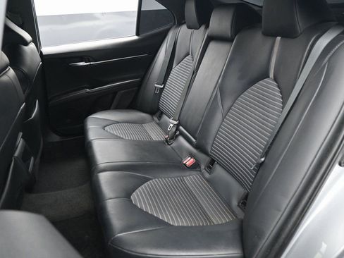 Used 2021 Toyota Camry SE image 23