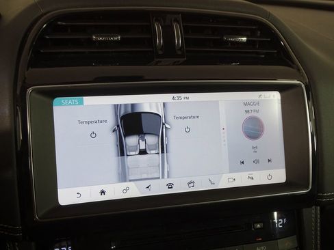 Used 2019 Jaguar F-PACE R-Sport image 37