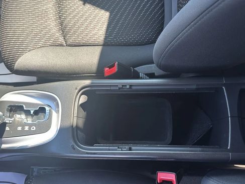 Used 2017 Dodge Journey SE FWD image 17
