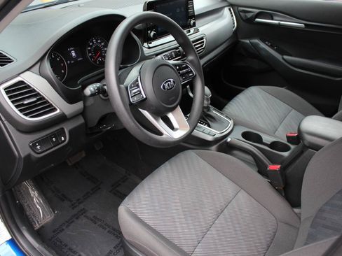 Used 2021 Kia Seltos LX AWD/4WD image 7