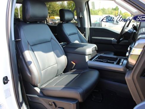 New 2026 Ford F350 Lariat w/ Black Appearance Package image 7