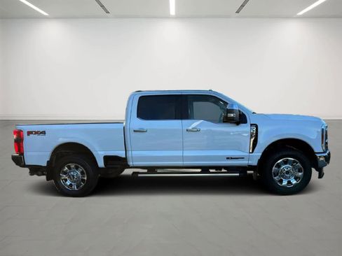 Used 2024 Ford F350 Lariat image 5