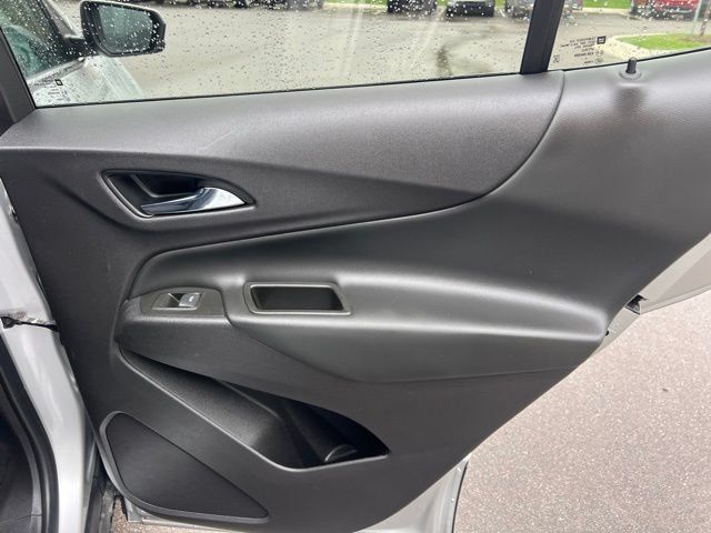 Used 2021 Chevrolet Equinox LT FWD image 12
