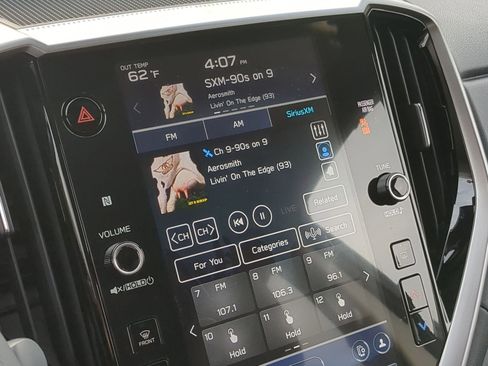 Used 2024 Subaru Ascent Limited w/ Technology Package image 11