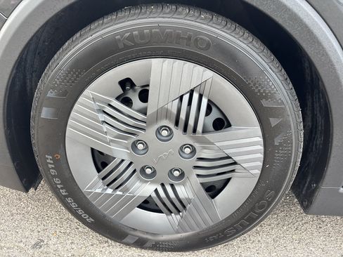 Used 2025 Kia K4 FWD image 25
