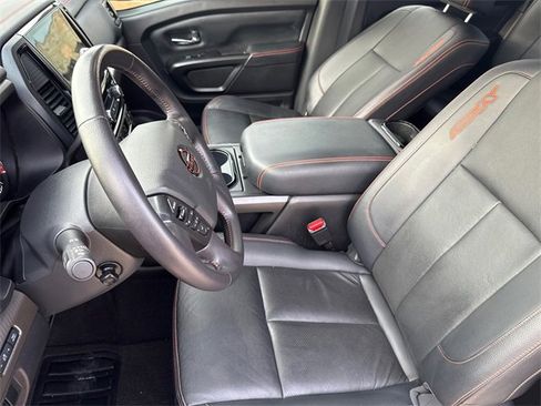 Used 2024 Nissan Titan PRO-4X w/ Pro-4x Convenience Package image 19