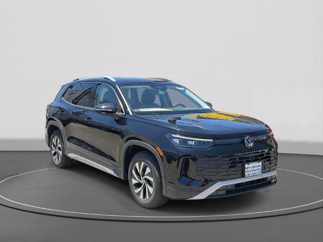 Used 2026 Volkswagen Tiguan S FWD image 1