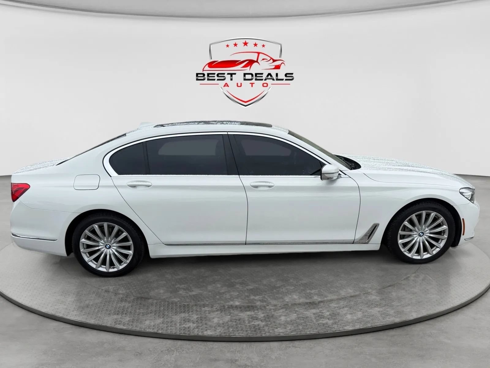 Used 2016 BMW 740i RWD image 6