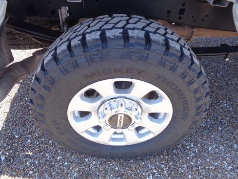 Used 2024 Ford F250 XLT w/ FX4 Off-Road Package image 25