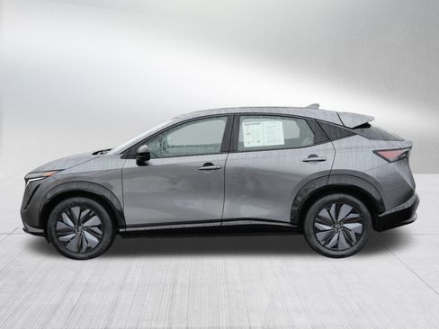 Used 2023 Nissan Ariya AWD image 4