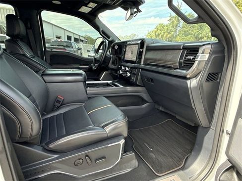 Certified 2023 Ford F450 Platinum w/ FX4 Off-Road Package image 14