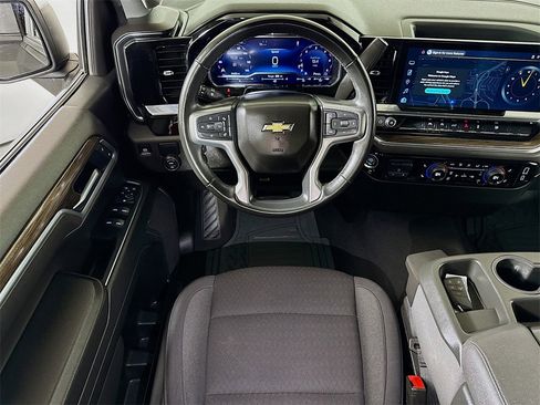 Used 2025 Chevrolet Silverado 1500 LT image 20
