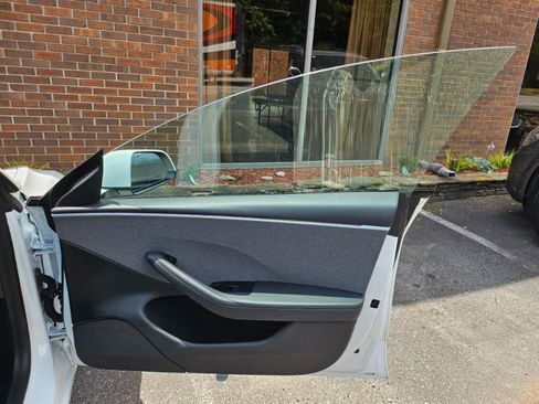 Used 2024 Tesla Model 3 RWD image 59
