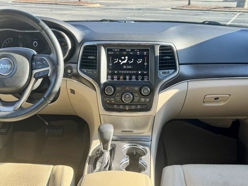 Used 2018 Jeep Grand Cherokee Limited w/ Luxury Group II image 23