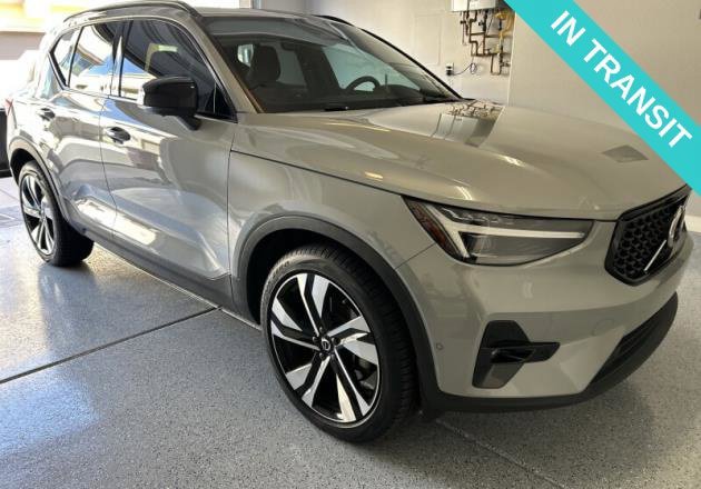 Certified 2024 Volvo XC40 B5 Ultimate w/ Protection Package Premier AWD/4WD image 1