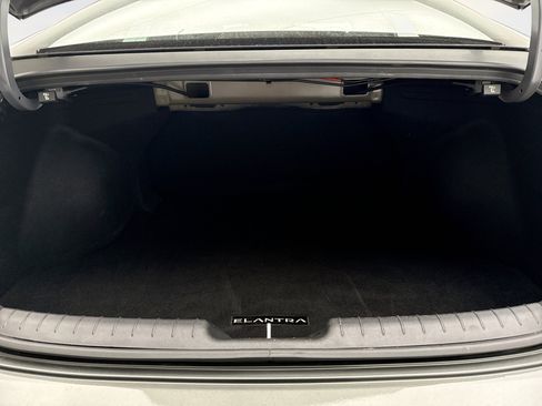 Used 2025 Hyundai Elantra Sport FWD image 18