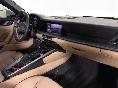 Certified 2023 Porsche 911 Carrera RWD image 28