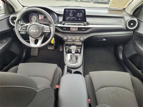 Certified 2023 Kia Forte LXS image 17