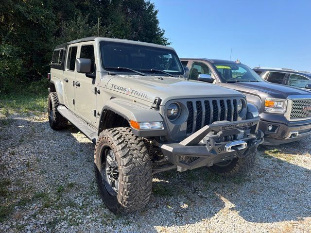 Used 2021 Jeep Gladiator Sport AWD/4WD image 1