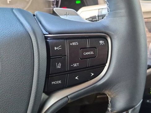 Used 2019 Lexus ES 300h w/ Premium Package FWD image 19