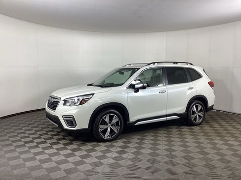 Used 2019 Subaru Forester Touring AWD/4WD image 5