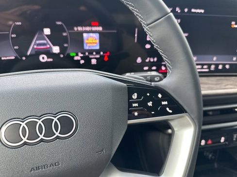 New 2025 Audi Q5 Premium Plus image 18