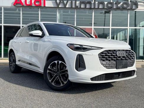 Used 2025 Audi Q5 Premium w/ Convenience Package AWD/4WD image 7