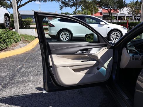 Used 2021 Cadillac CT4 Luxury w/ Sun And Sound Package image 23