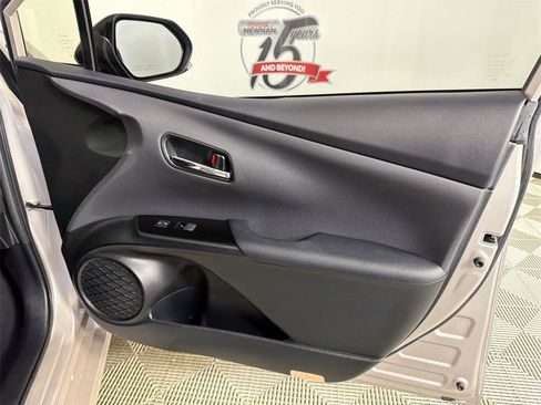 Used 2022 Toyota Prius Prime LE image 14