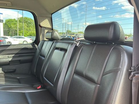 Used 2011 Chevrolet Silverado 2500 LT w/ Interior Plus Package AWD/4WD image 51
