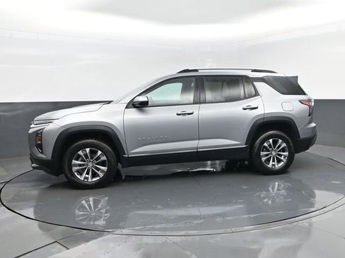 Used 2025 Chevrolet Equinox LT w/ Convenience Package II image 5