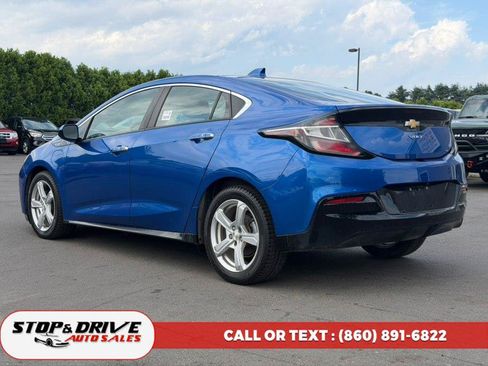 Used 2017 Chevrolet Volt LT w/ Comfort Package FWD image 3