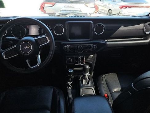 Used 2023 Jeep Wrangler Unlimited Sahara image 11