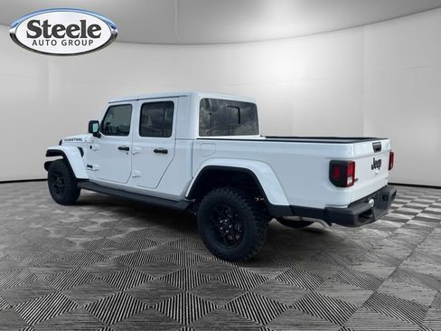 New 2025 Jeep Gladiator Sport image 3