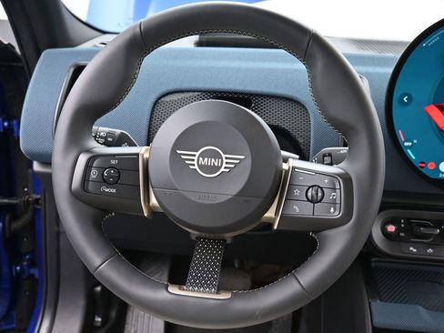 Used 2025 MINI Cooper Countryman S w/ Comfort Package Max image 11