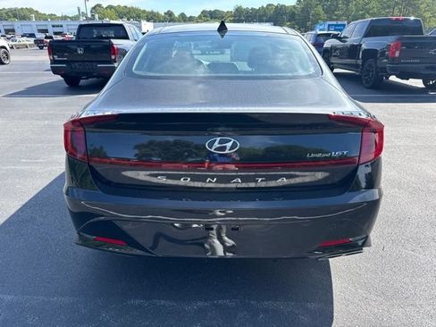 Used 2021 Hyundai Sonata Limited w/ Cargo Package FWD image 4