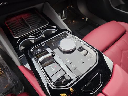 Used 2026 BMW 530i w/ Premium Package image 24