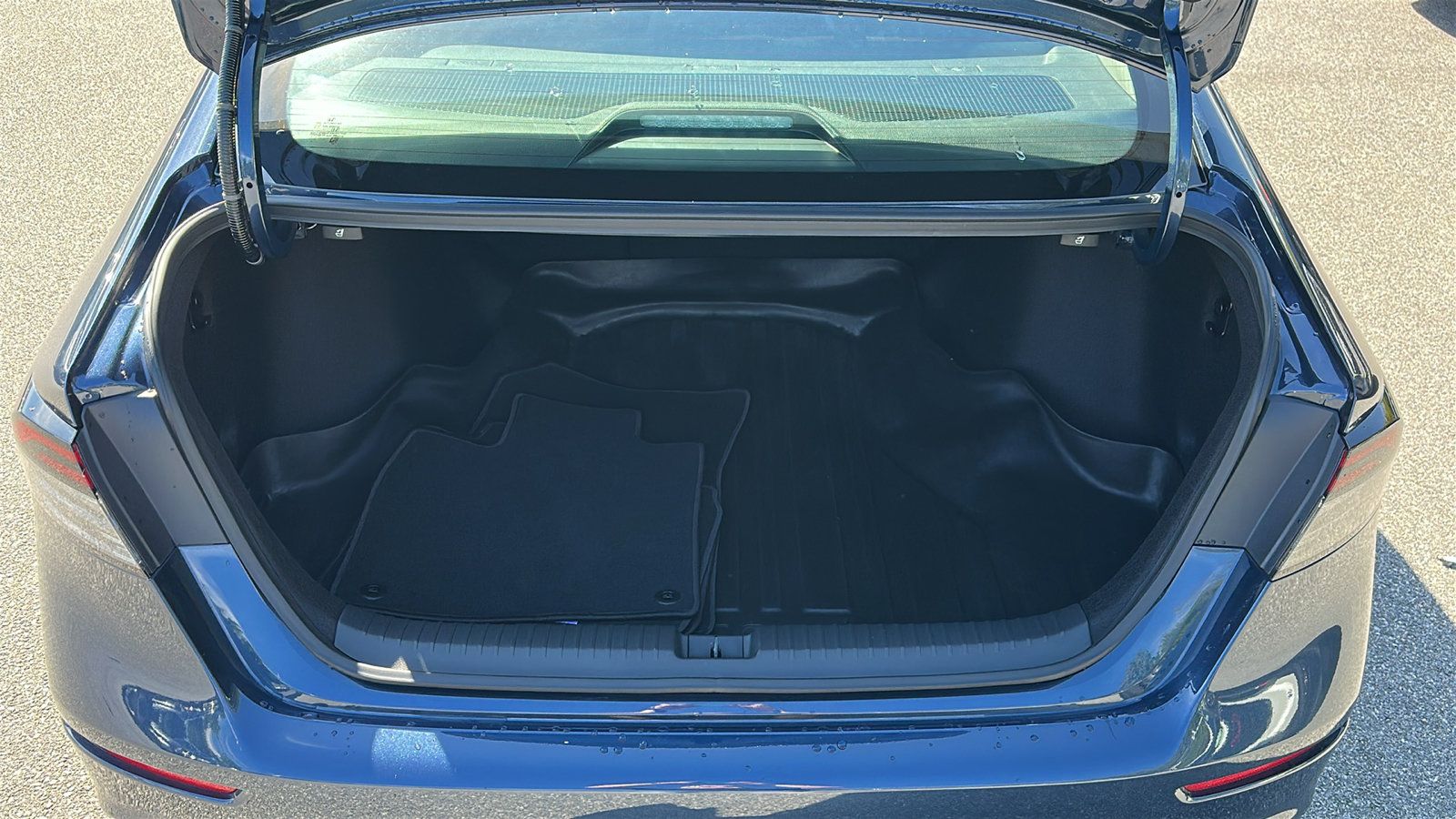 Used 2024 Honda Accord EX image 6