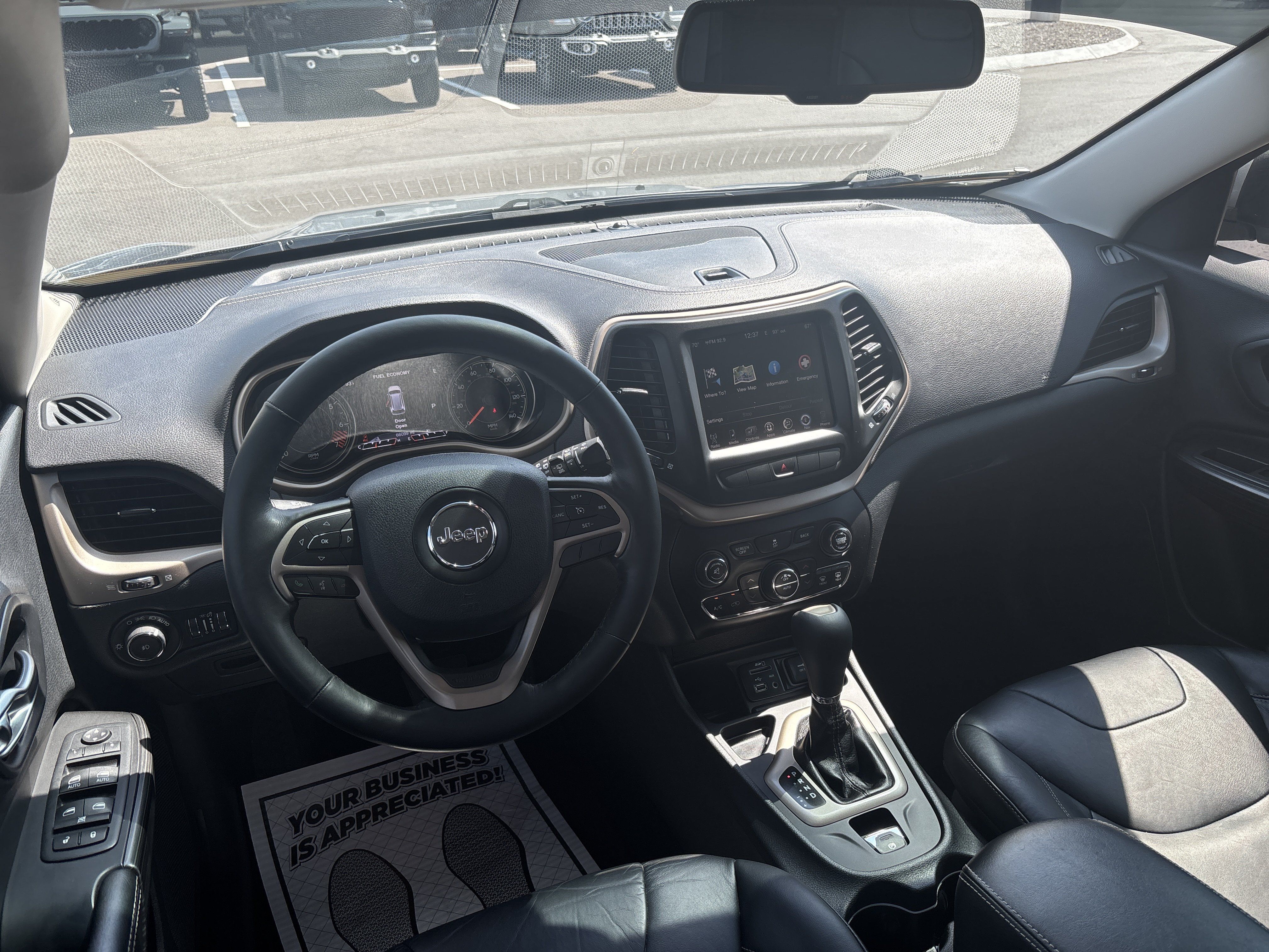 Used 2015 Jeep Cherokee Limited FWD image 9