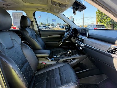 Certified 2022 Kia Telluride SX w/ SX Prestige Package AWD/4WD image 12