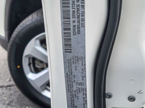 Used 2021 Jeep Compass Latitude FWD image 33