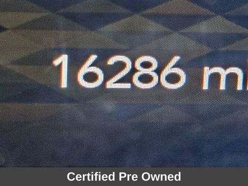 Used 2025 Jeep Wrangler Unlimited Sahara AWD/4WD image 35