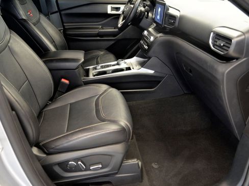 Used 2020 Ford Explorer ST w/ ST Street Pack image 31