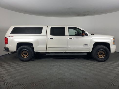 Used 2014 Chevrolet Silverado 1500 High Country w/ High Country Premium Package image 3