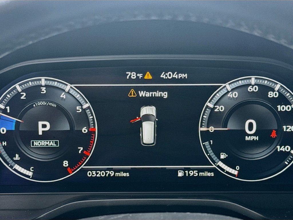 Used 2023 Mitsubishi Outlander SE FWD image 13
