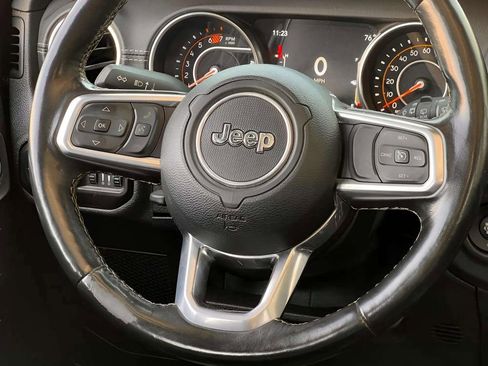 Used 2020 Jeep Wrangler Unlimited Sahara w/ Uconnect 4C Nav & Sound Group AWD/4WD image 16