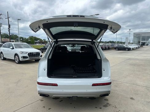 Used 2018 Audi Q7 3.0T Prestige w/ Prestige Package AWD/4WD image 25